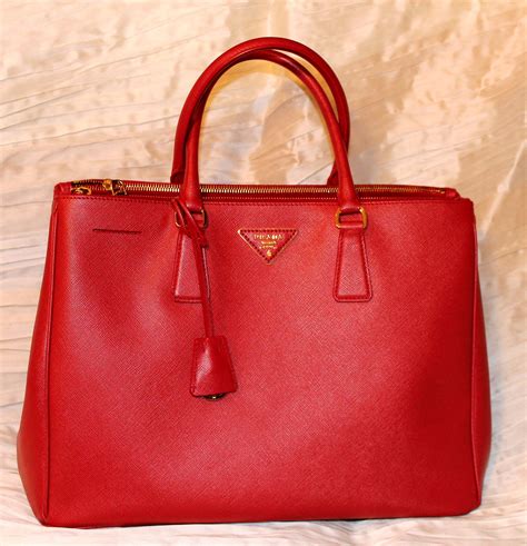 borsa prada rossa tracolla